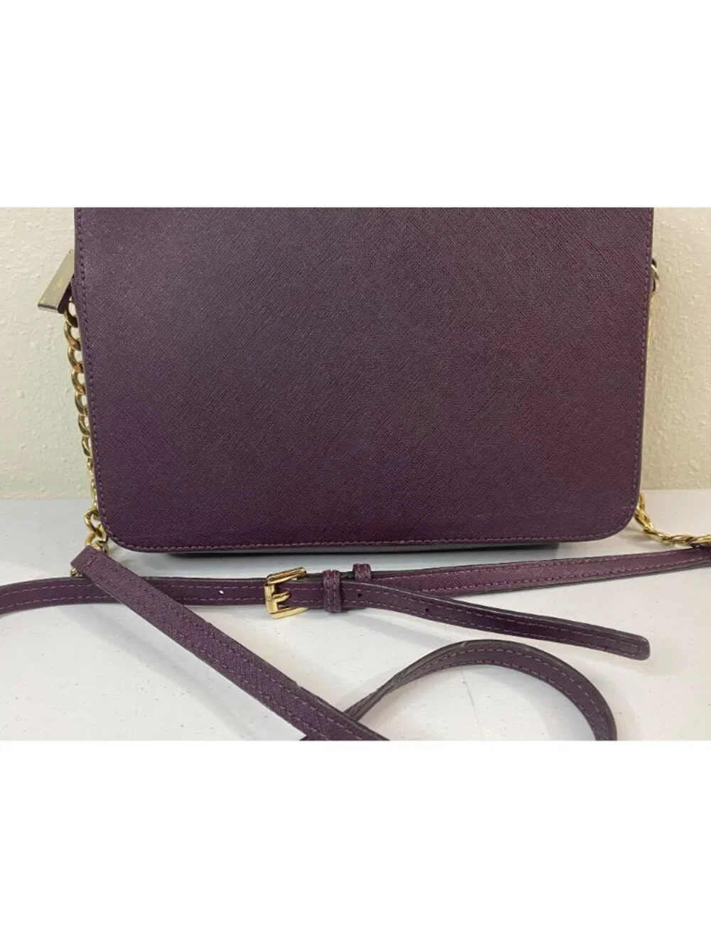 Michael Kors Crossbody Bag Purple Saffiano Leather Gold Chain Strap - Picture 7 of 12